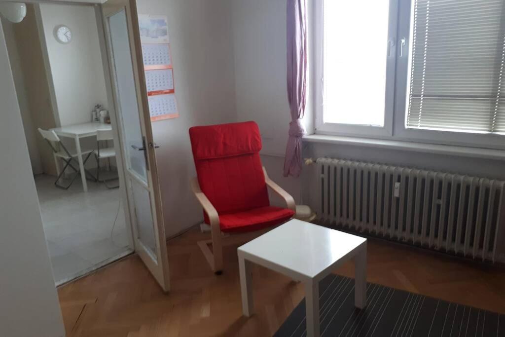 Room In Apartment Prague 3 Buitenkant foto