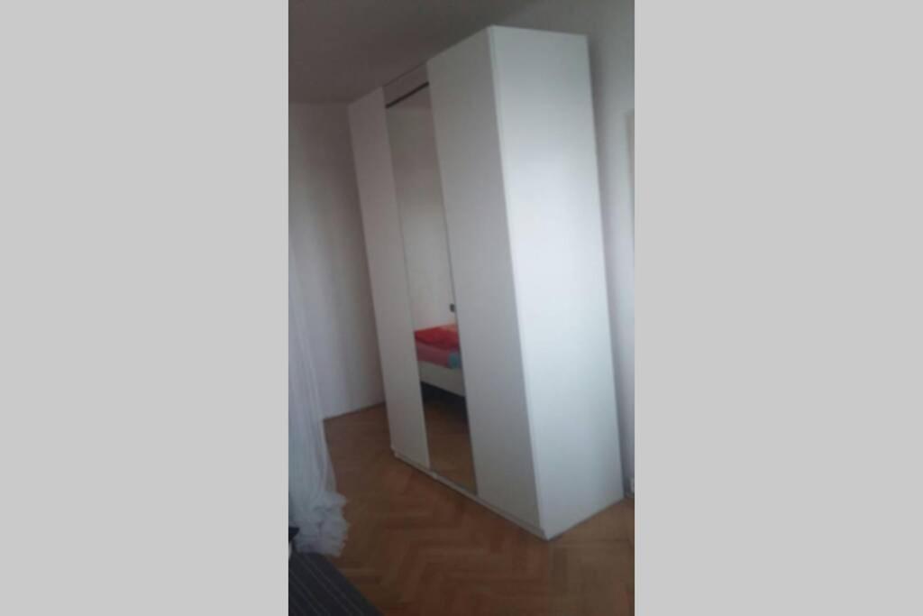 Room In Apartment Prague 3 Buitenkant foto